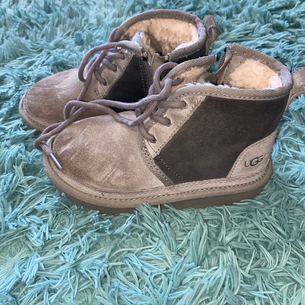 Toddler Boys UGGS size 11